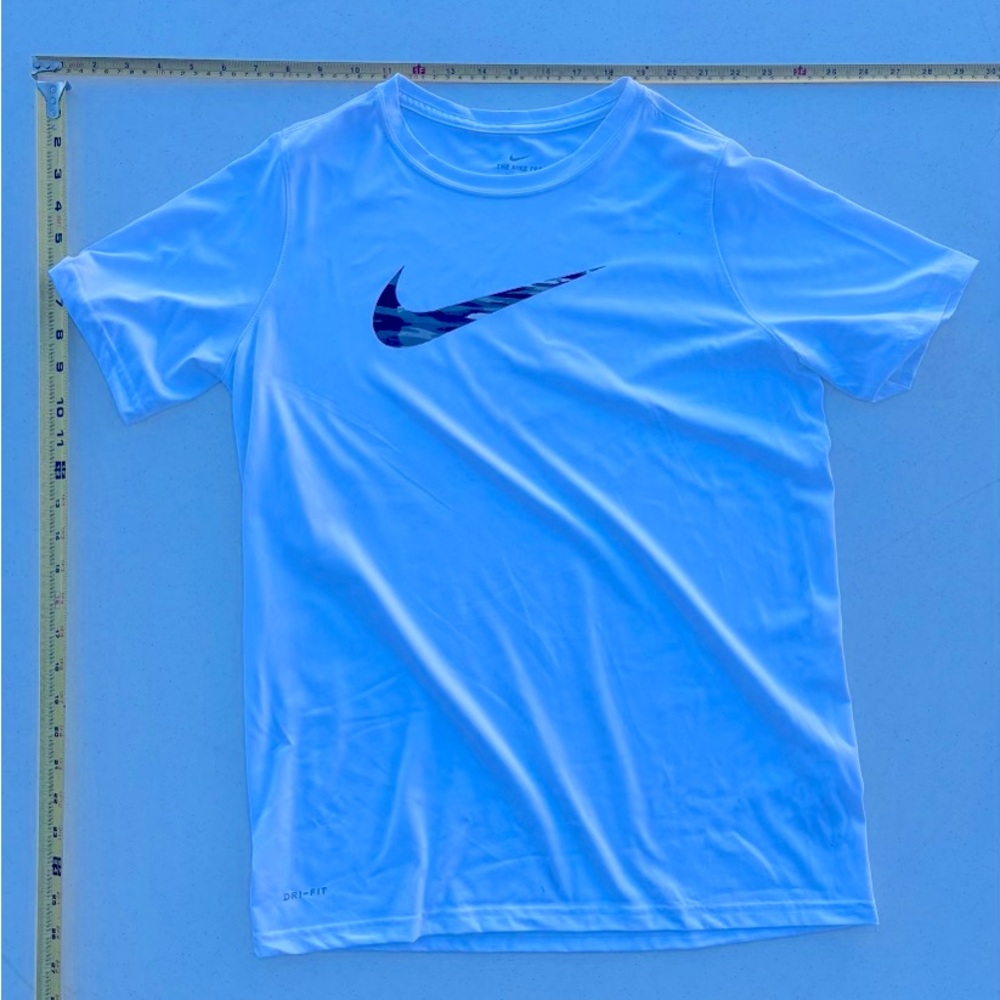 Youth X-Large Nike Shirt